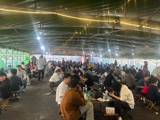 烧烤出圈后，淄博应考的破与立