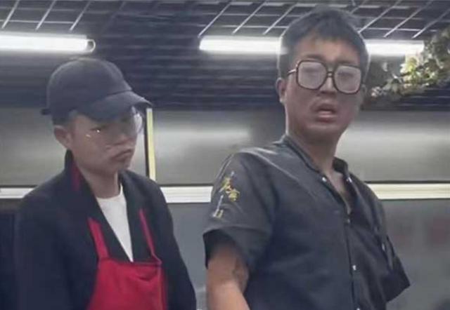淄博烧烤“火出圈”，老板暴瘦20斤，被拐儿童家人赴现场扩散信息
