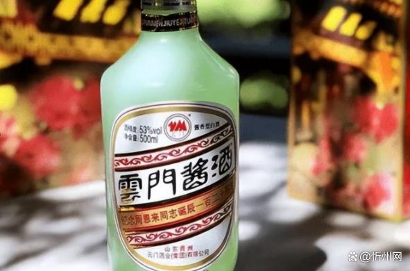 6名男子相聚淄博吃烧烤喝茅台，结账时吓傻了，老板：太草率了