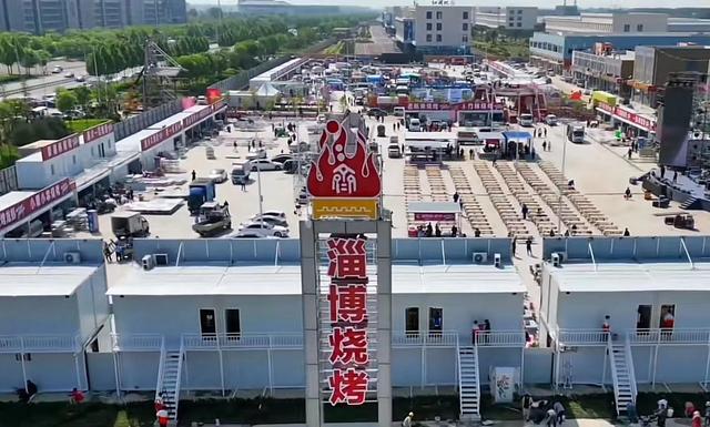 占地100亩，淄博20天新建一座烧烤城，万人“烤位”一座难求