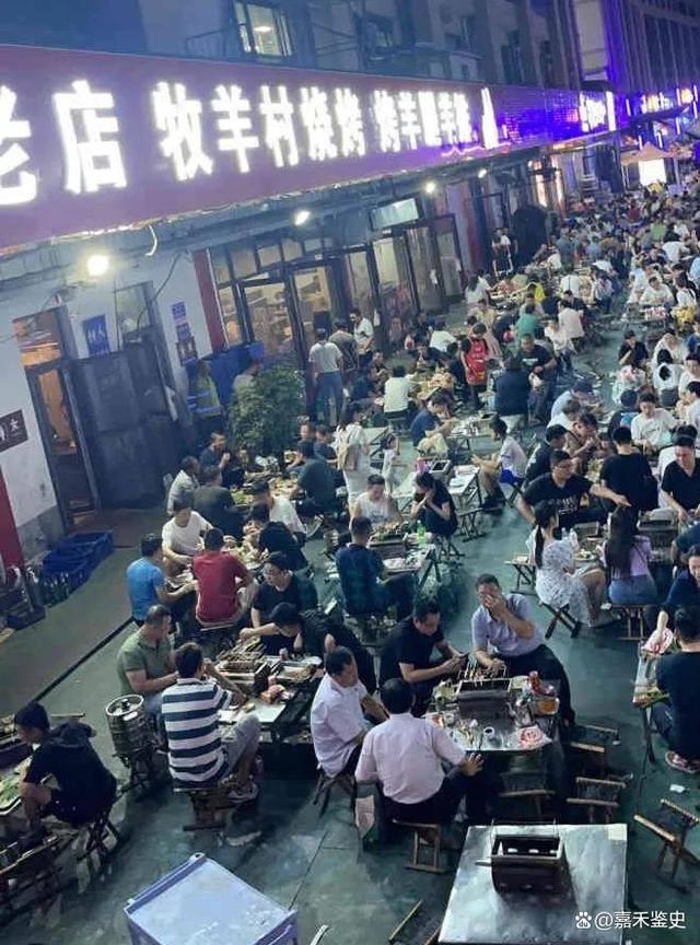 打假专家王海揭露淄博牧羊村烧烤的钎子有问题，为何遭网友嘲笑？