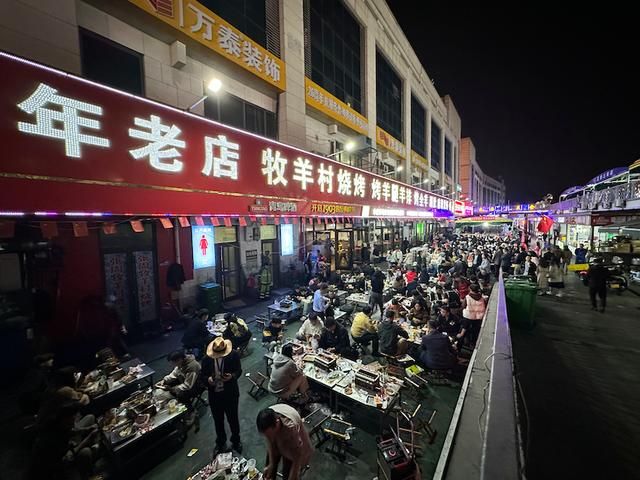 他们的故事|半年后再看淄博:网红烧烤仍火爆、文旅业恢复平静